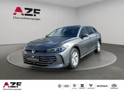 Grau Gebraucht 2025 VW Passat Elegance Kombi | 38.890 € (Superpreis)
