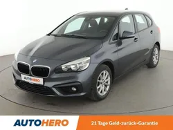 Grau Gebraucht 2015 BMW 218 Active Tourer Basis Van / Kleinbus | 12.130 € (Fairer Preis)
