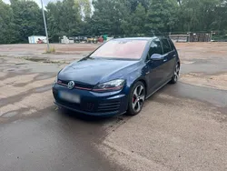 Blau Gebraucht 2016 VW Golf VII GTI Limousine | 17.500 € (Fairer Preis)