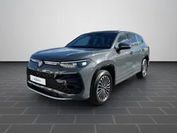 Delfingrau metallic (metallic) Gebraucht 2025 VW Tayron R-line SUV | 62.690 € (Guter Preis)