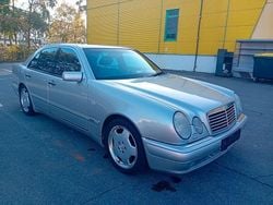 Silber Gebraucht 1997 Mercedes E50 AMG AMG Limousine | 12.999 € (Teuer)