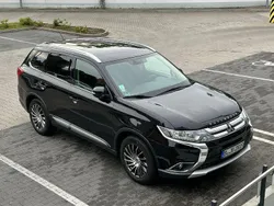 Schwarz Gebraucht 2016 Mitsubishi Outlander SUV | 13.999 € (Etwas zu teuer)