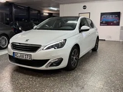 Weiß Gebraucht 2015 Peugeot 308 Allure Limousine | 7.895 € (Fairer Preis)