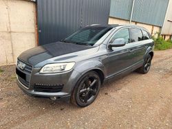 Grau Gebraucht 2008 Audi Q7 S-Line SUV | 5.950 € (Fairer Preis)
