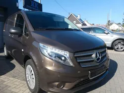Braun Gebraucht 2017 Mercedes Vito Van / Kleinbus | 29.900 € (Fairer Preis)
