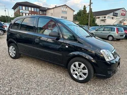 Schwarz Gebraucht 2010 Opel Meriva Innovation Van / Kleinbus | 3.950 € (Fairer Preis)