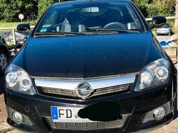 Schwarz Gebraucht 2005 Opel Tigra Cabrio | 1.500 € (Fairer Preis)