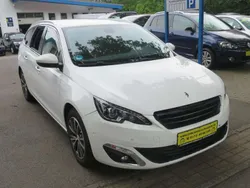 Weiss banquise Gebraucht 2015 Peugeot 308 Allure Kombi | 5.555 € (Superpreis)