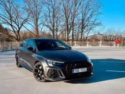 Grau Gebraucht 2023 Audi RS3 Sport Kleinwagen | 53.000 € (Superpreis)