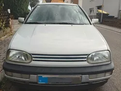 Silber Gebraucht 1993 VW Golf III Limousine | 900 €