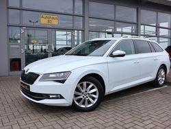 Weiß Gebraucht 2017 Skoda Superb Style Kombi | 17.971 € (Fairer Preis)