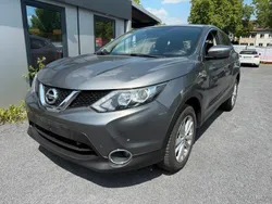 Grau Gebraucht 2016 Nissan Qashqai Acenta SUV | 11.499 € (Fairer Preis)