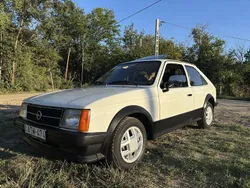 Weiß Gebraucht 1982 Opel Kadett Kleinwagen | 5.799 €