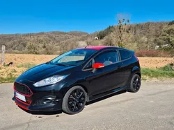 Schwarz Gebraucht 2015 Ford Fiesta ST-Line Kleinwagen | 9.500 € (Etwas zu teuer)