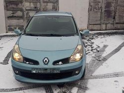 Grün Gebraucht 2007 Renault Clio II Rip Curl Limousine | 1.000 € (Superpreis)