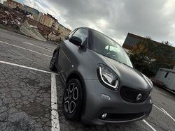 Grau Gebraucht 2015 Smart ForTwo Coupé Prime Coupé | 6.550 € (Fairer Preis)