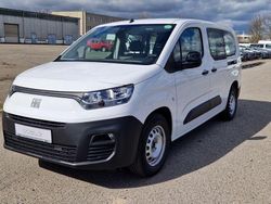 Weiß Gebraucht 2022 Fiat e-Doblò L2 50 kWh Van / Kleinbus | 31.697 € (Fairer Preis)