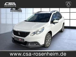 Lack weiss banquise/typ aussen (weiß) Gebraucht 2017 Peugeot 2008 Active SUV | 10.490 € (Fairer Preis)