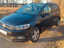 Schwarz Gebraucht 2016 VW Touran Comfortline Van / Kleinbus | 20.999 € (Teuer)