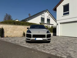 Grau Gebraucht 2020 Porsche Cayenne SUV | 81.500 €