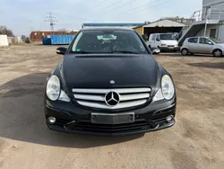 Schwarz Gebraucht 2010 Mercedes R350 Van / Kleinbus | 6.950 € (Guter Preis)