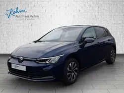 Blau Gebraucht 2023 VW Golf VIII Active Limousine | 24.890 € (Fairer Preis)