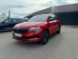Rot Gebraucht 2023 Skoda Karoq SportLine SUV | 37.990 €
