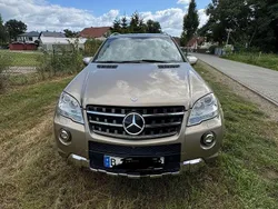 Gold Gebraucht 2009 Mercedes ML63 AMG AMG SUV | 21.490 € (Superpreis)