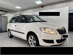 Weiß Gebraucht 2014 Skoda Fabia Cool Edition Kombi | 5.899 € (Fairer Preis)