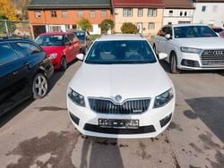 Weiß Gebraucht 2013 Skoda Octavia RS Kombi | 8.899 € (Guter Preis)