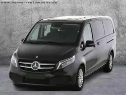 Obsidianschwarz metallic Gebraucht 2023 Mercedes V300 Edition Van / Kleinbus | 57.890 € (Guter Preis)