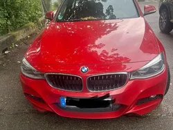 Rot Gebraucht 2019 BMW 330 Limousine | 20.000 €