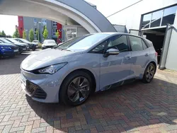 Grau Gebraucht 2022 Cupra Born Kleinwagen | 25.750 € (Fairer Preis)