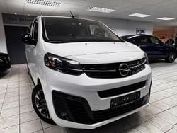 Weiß Gebraucht 2022 Opel Zafira Life S Van / Kleinbus | 36.950 € (Fairer Preis)