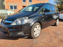 Schwarz Gebraucht 2007 Opel Zafira Kombi | 3.499 € (Fairer Preis)