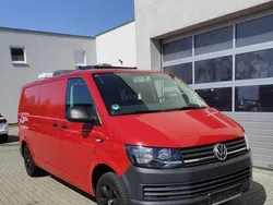 Rot Gebraucht 2015 VW T6 Van | 28.799 €