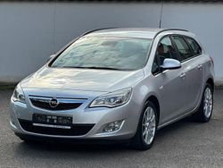 Silber Gebraucht 2012 Opel Astra Design Edition Kombi | 2.999 € (Guter Preis)
