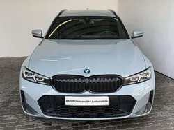 M brooklyn grau metallic Gebraucht 2023 BMW 320e M Sport Kombi | 22.889 € (Superpreis)