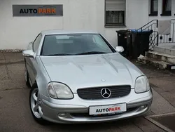 Silber Gebraucht 2001 Mercedes SLK200 Edition Cabrio | 2.990 € (Etwas zu teuer)