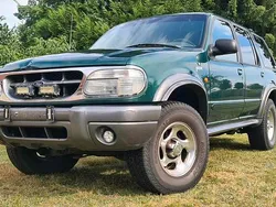 Grün Gebraucht 1999 Ford Explorer SUV | 2.299 €