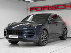 Algarveblaumetallic Gebraucht 2024 Porsche Cayenne SUV | 129.890 € (Etwas zu teuer)