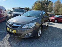 Grau Gebraucht 2011 Opel Astra Design Edition Kombi | 9.700 € (Teuer)