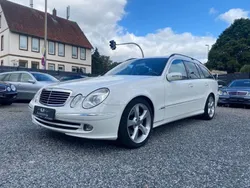 Weiß Gebraucht 2006 Mercedes E500 Avantgarde Kombi | 12.990 € (Fairer Preis)