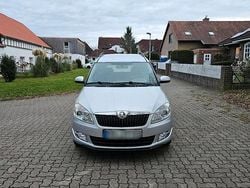 Grau Gebraucht 2015 Skoda Roomster Van / Kleinbus | 3.300 € (Guter Preis)