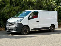 Weiß Gebraucht 2014 Opel Vivaro Van | 8.490 € (Guter Preis)