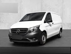 Weiss Gebraucht 2021 Mercedes Vito Van / Kleinbus | 23.439 € (Teuer)