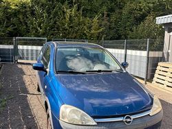 Blau Gebraucht 2003 Opel Corsa Kleinwagen | 700 € (Guter Preis)