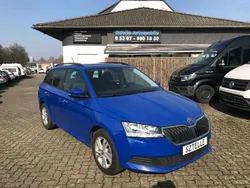 Blau Gebraucht 2021 Skoda Fabia Ambition Kombi | 7.999 €