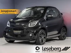 Bodypanels in black Gebraucht 2024 Smart ForTwo Electric Drive Passion Cabrio | 19.720 € (Etwas zu teuer)