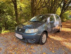 Blau Gebraucht 2004 Fiat Punto Kleinwagen | 1.800 € (Fairer Preis)